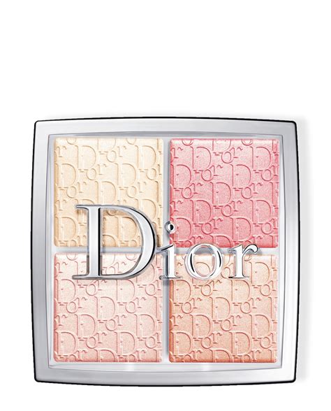 maquillaje iluminador dior.